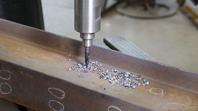 Máquina perforadora radial